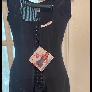 Curvy Gals Faja New w/Tag Fits Small-Medium Up to Size 31” Waist